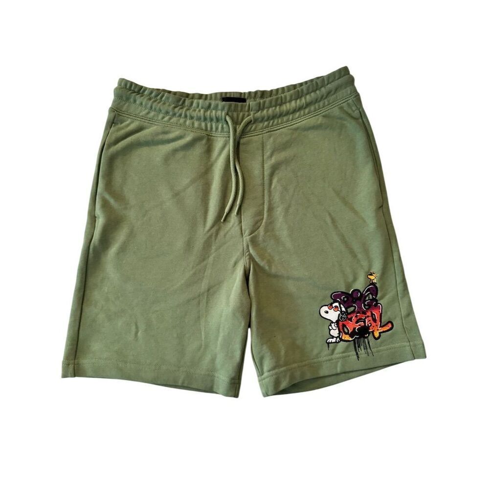 H&M Men's Green Snoopy Sweatshorts Size S Casual Summer Wear